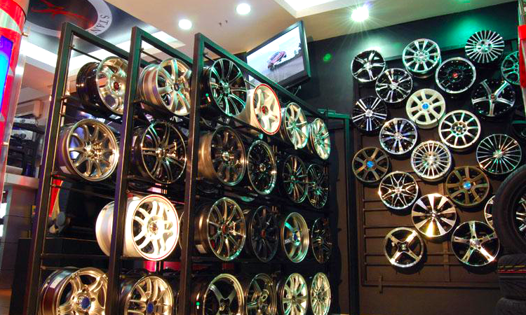 Chăm sóc khách hàng hiệu quả hơn trong kinh doanh phụ tùng xe máy, ô tô